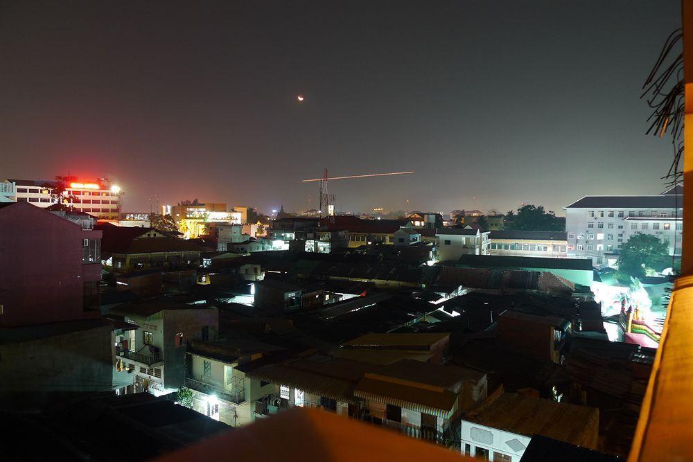 Me Mate Place Phnom Penh Esterno foto